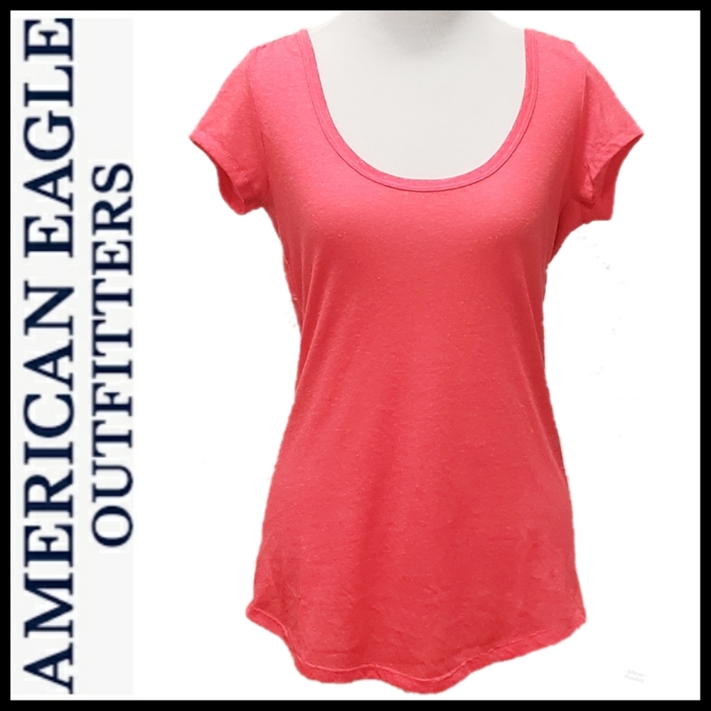 NWOT AEO Favorite Tee